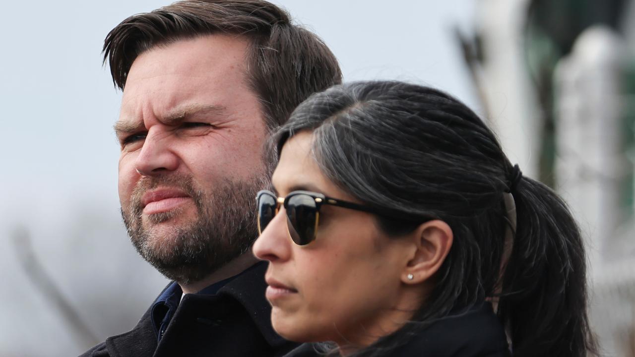 Poate dragostea uni două religii? Catolicul J.D. Vance și hindusa Usha Vance (partea 1)